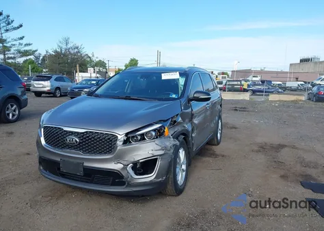2018 Kia Sorento 2.4L Lx from USA, damaged, VIN 5XYPGDA33JG405825